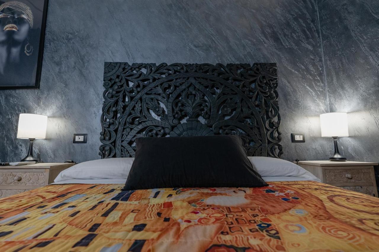 Le Boutique Luxury Rooms Diffused In Historic Center Fiumicino Dış mekan fotoğraf