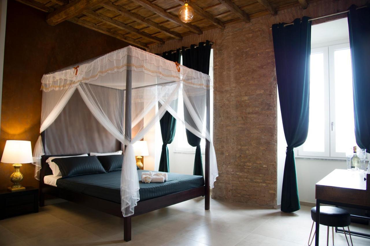 Le Boutique Luxury Rooms Diffused In Historic Center Fiumicino Dış mekan fotoğraf