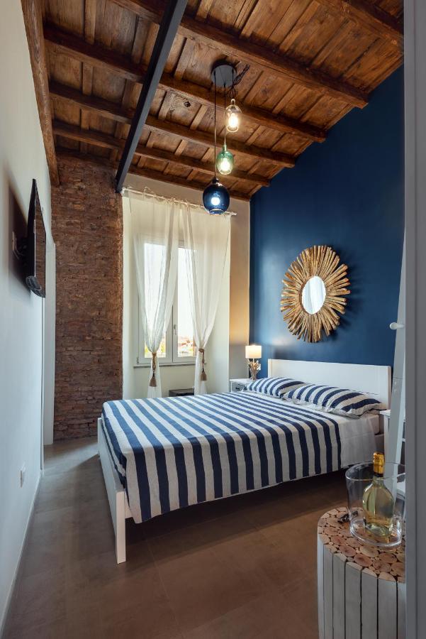 Le Boutique Luxury Rooms Diffused In Historic Center Fiumicino Dış mekan fotoğraf